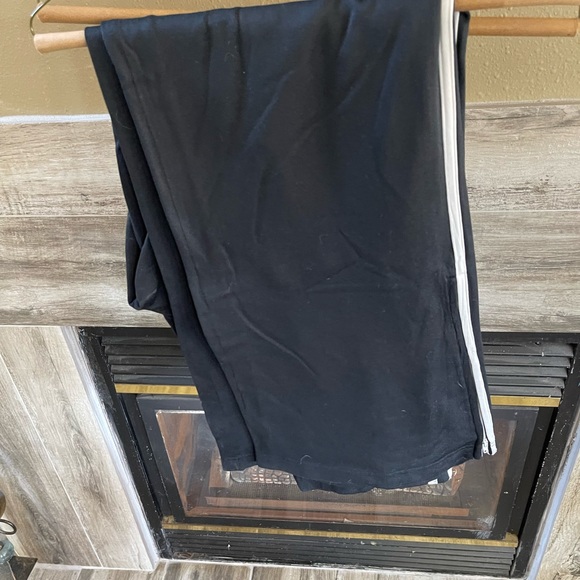 Lightweight warmups. Tommy Hilfiger🩵 - Picture 2 of 2